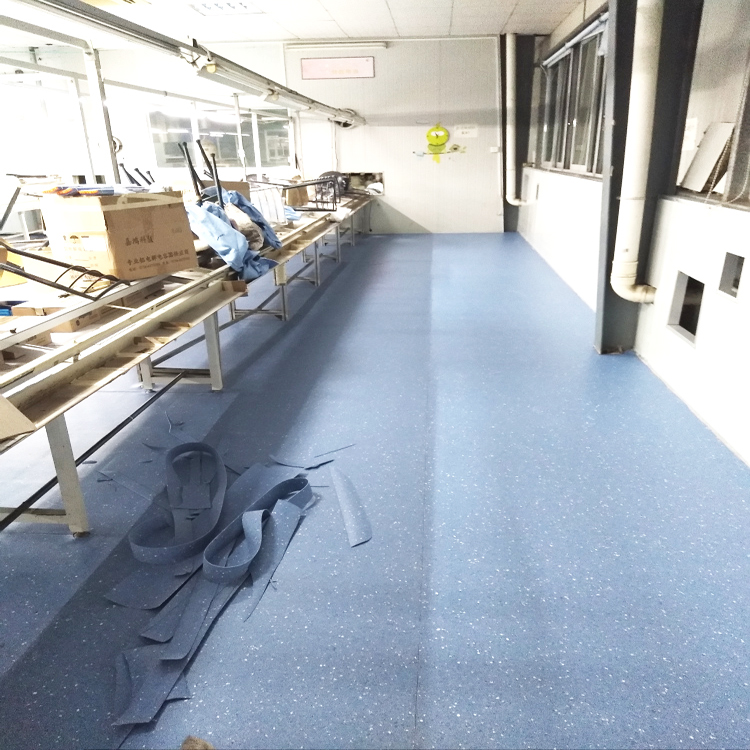 广州番工厂车间使用海德堡HDB-2365同质透心地板